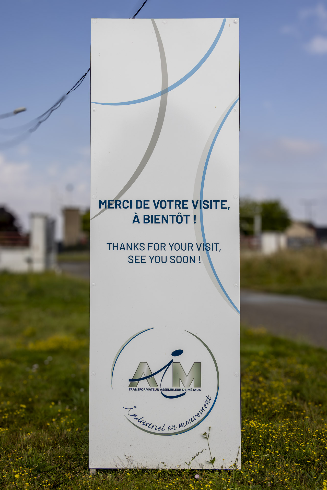 totem publicitaire exterieur